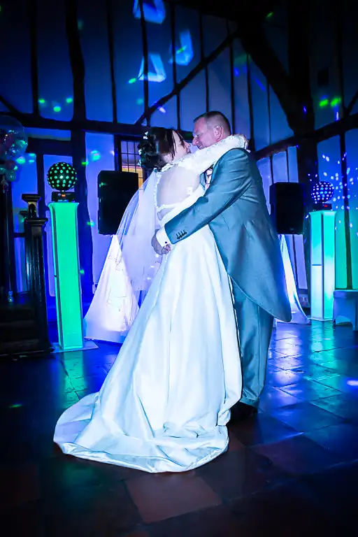 Wedding photography at Kingfisher Hotel, Bedford