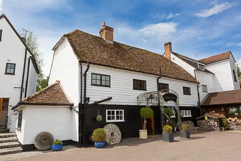 Wedding photography at Sheene Mill, Melbourn, Cambridgeshire