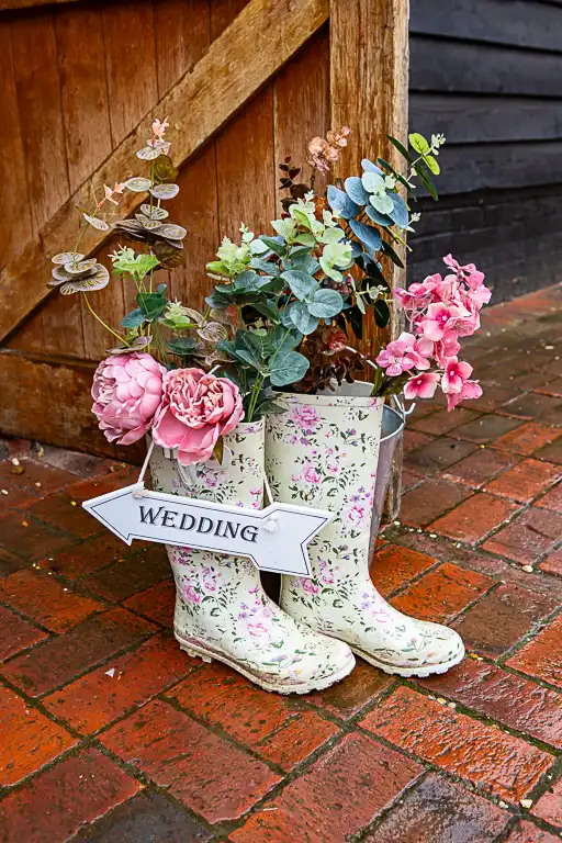 Wedding photography at Tewin Bury Farm, Welwyn